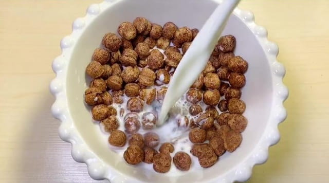 狗粮是否需要泡 小狗的狗粮要泡多久